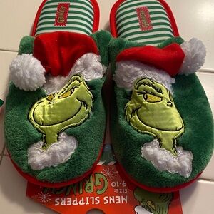 Men’s size 9/10 NWT Mr. Grinch Christmas Slippers